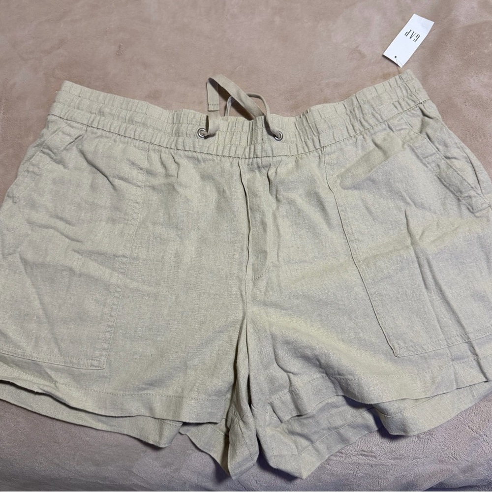GAP Women's Linen Light Tan Cargo Shorts